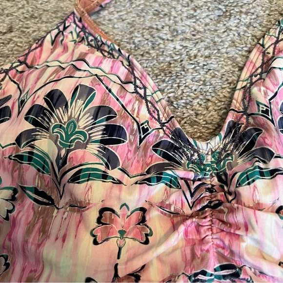 O’Neill one piece swimsuit - Picture 5 of 10